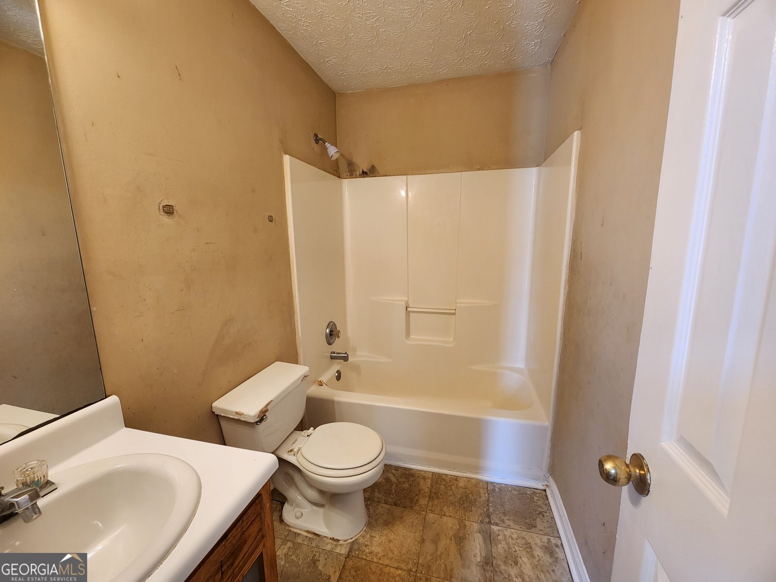 535 Village Circle Stockbridge - 17
