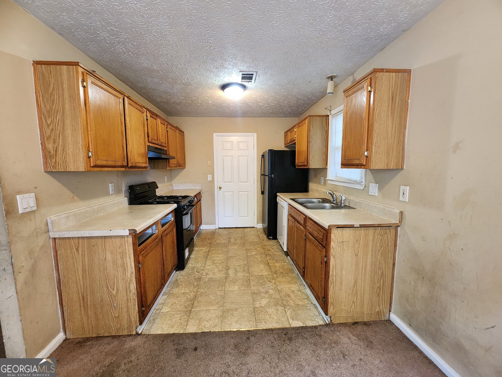 535 Village Circle Stockbridge - 4