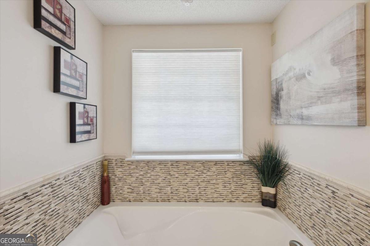 226 Silver Brook Circle Pooler - 24