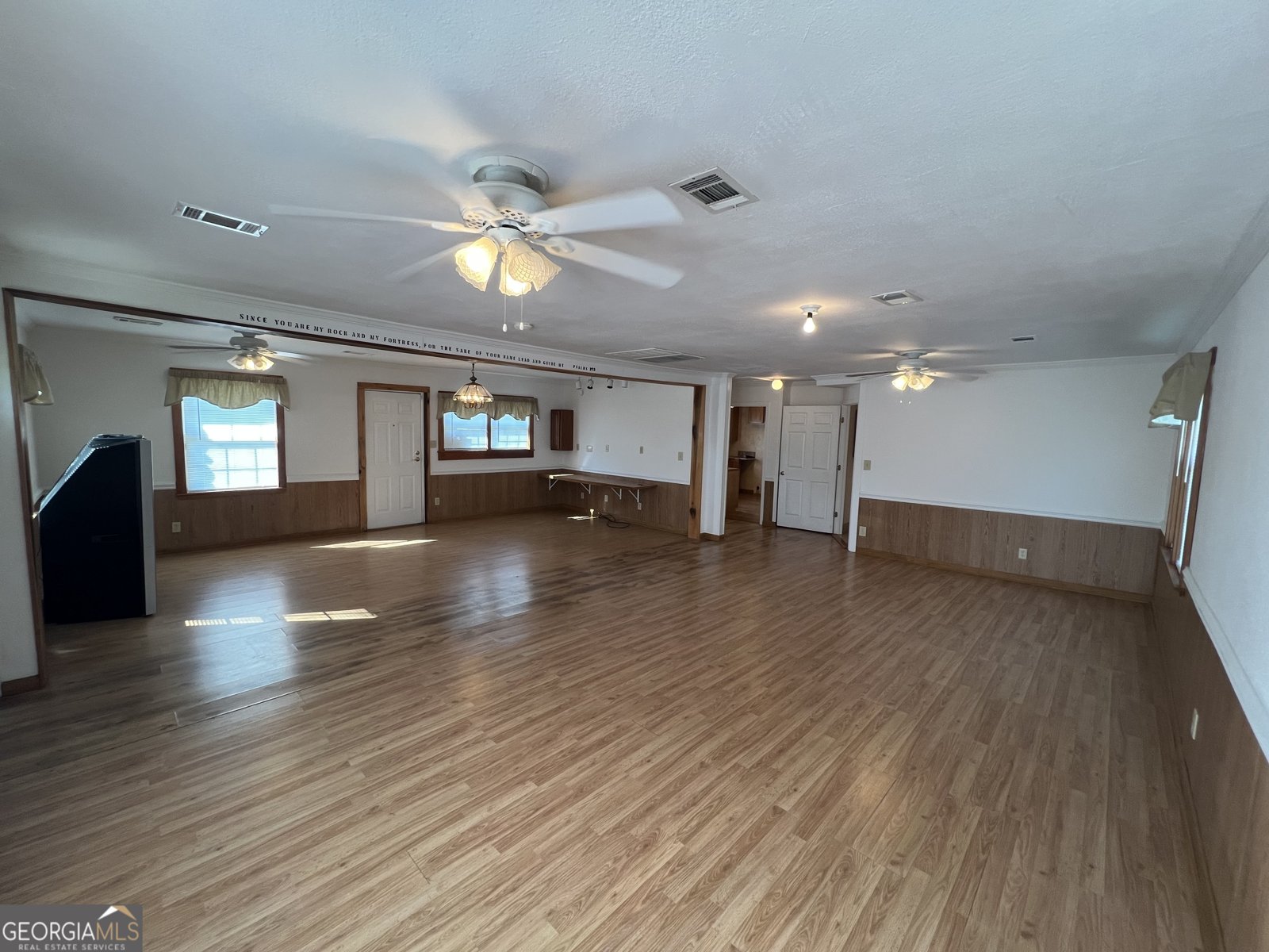 121 Coleman Avenue East Dublin - 11