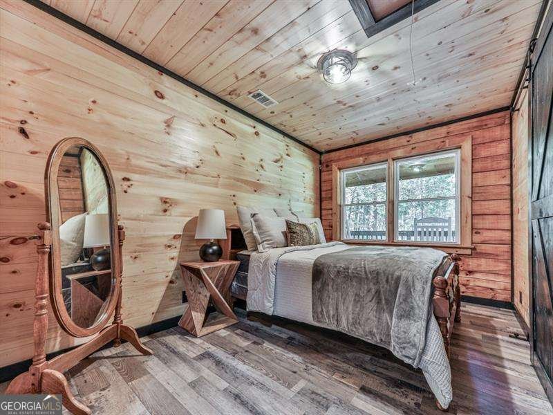 1166 Upper Sweetwater Trail White - 12