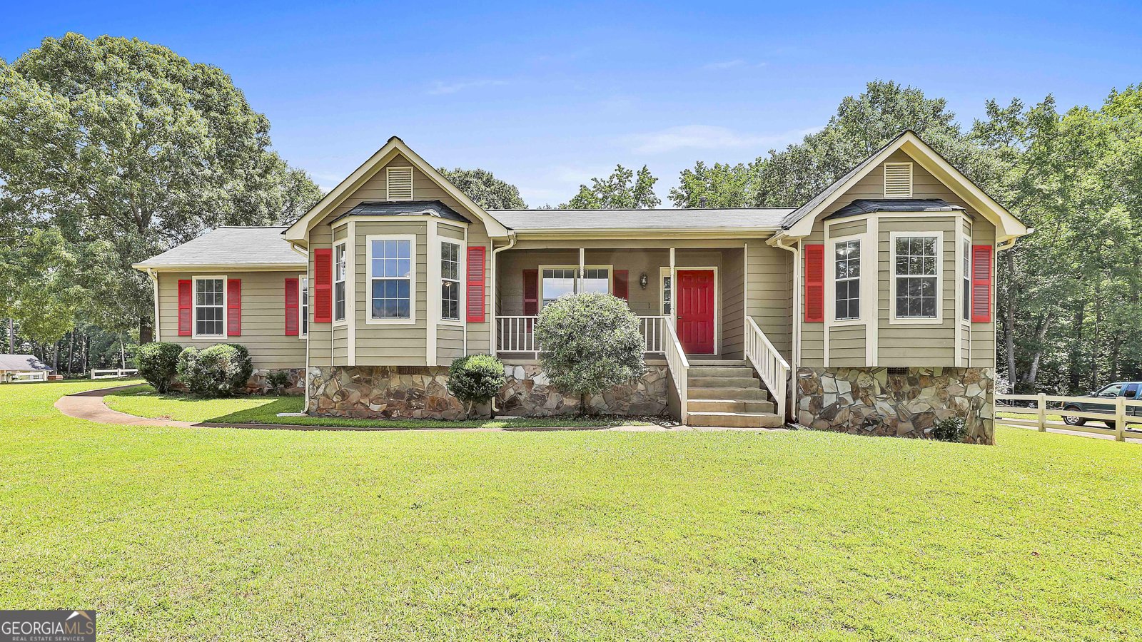 100 Walnut Court Stockbridge - 1