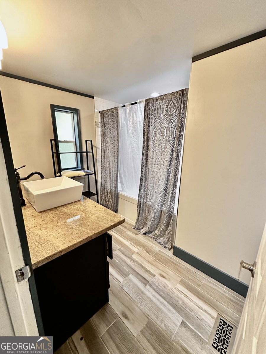 245 Clearwater Rd Sharpsburg - 30
