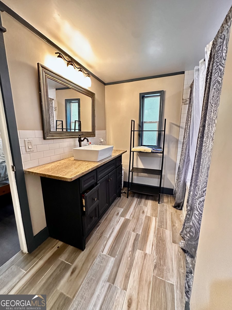 245 Clearwater Rd Sharpsburg - 31