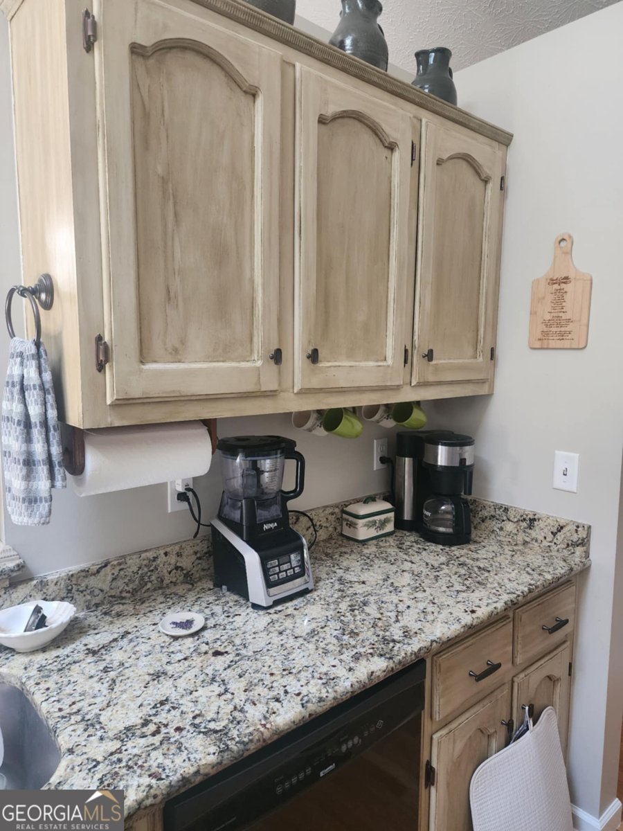 220 Valley View Drive Maysville - 24
