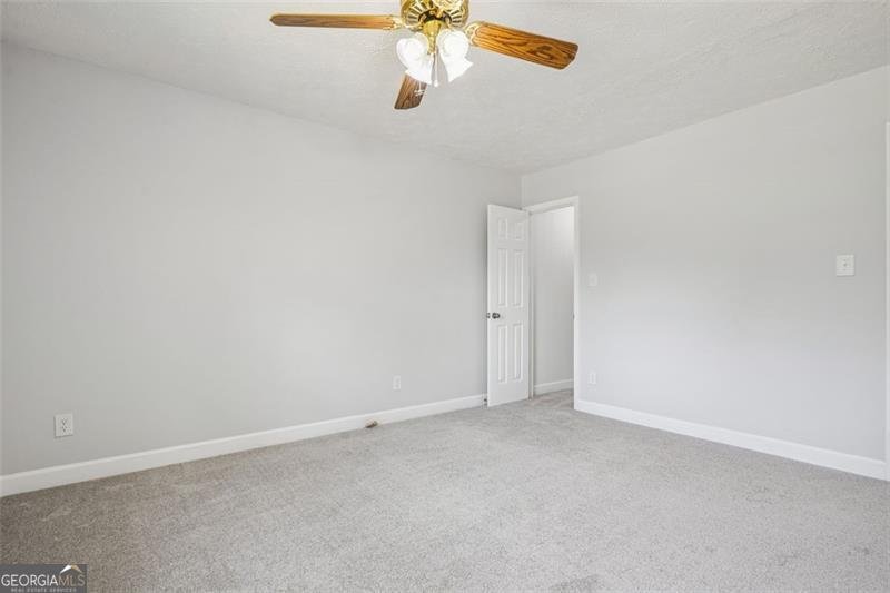 12 WINDSOR Way Newnan - 30