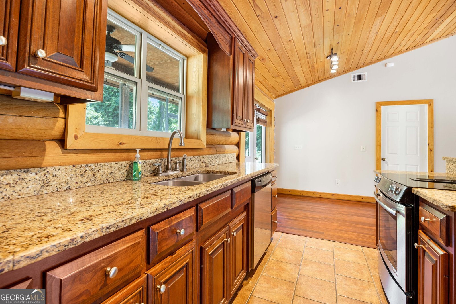 321 East Street Lake Park - 8