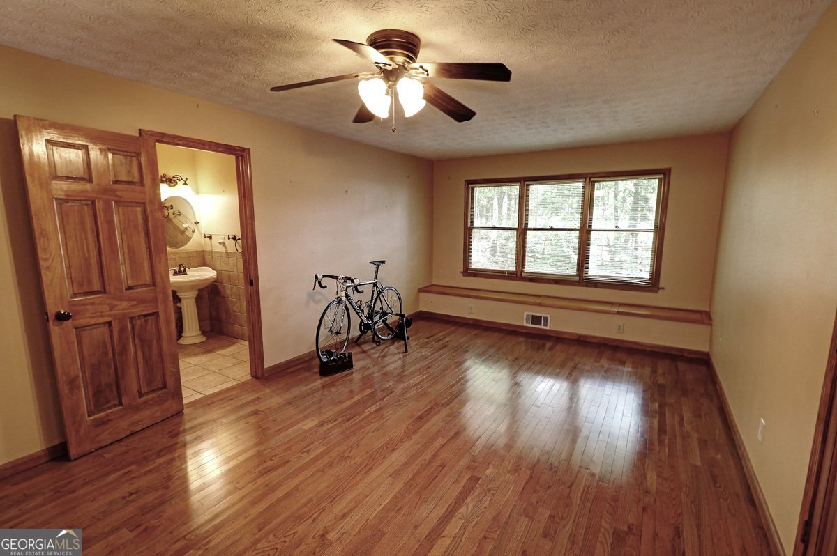 4393 Cannon Road Loganville - 37
