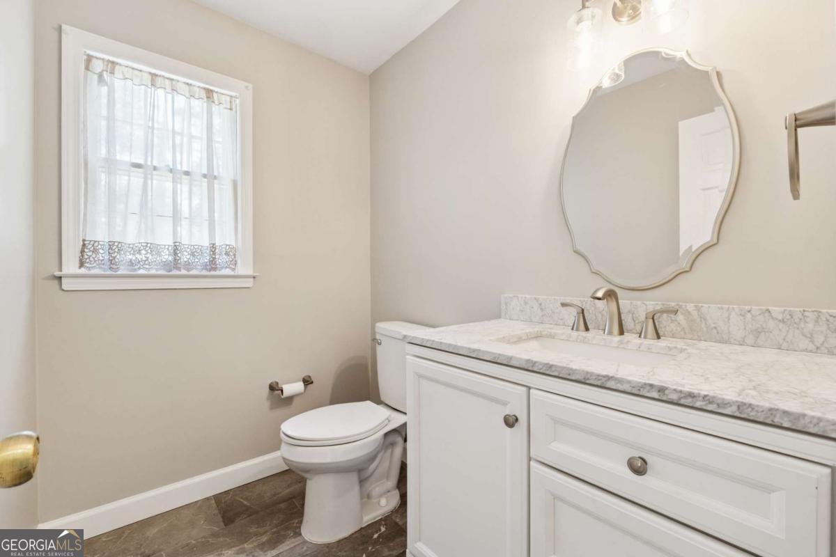 3835 THORNHILL Drive Lilburn - 12