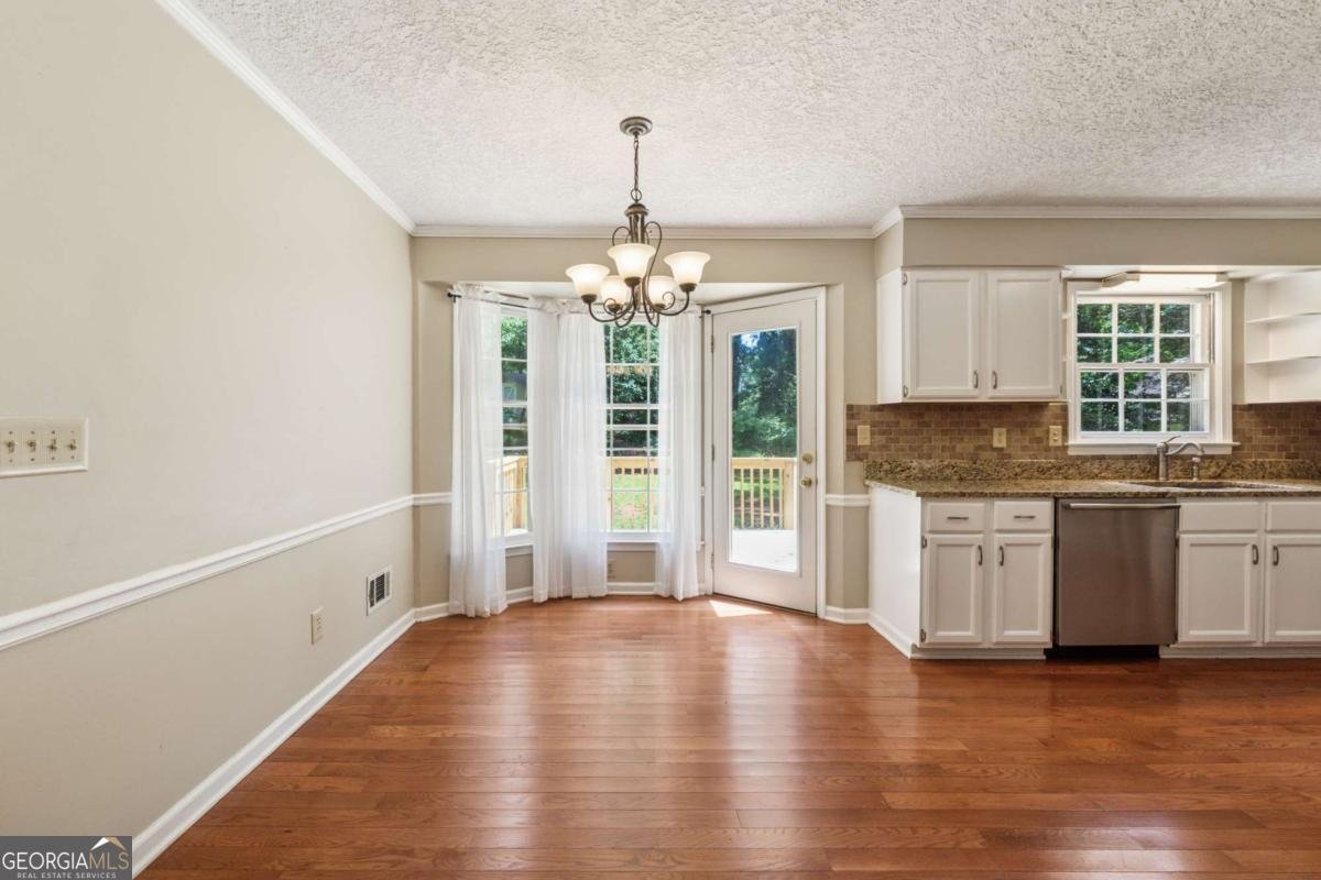 3835 THORNHILL Drive Lilburn - 15