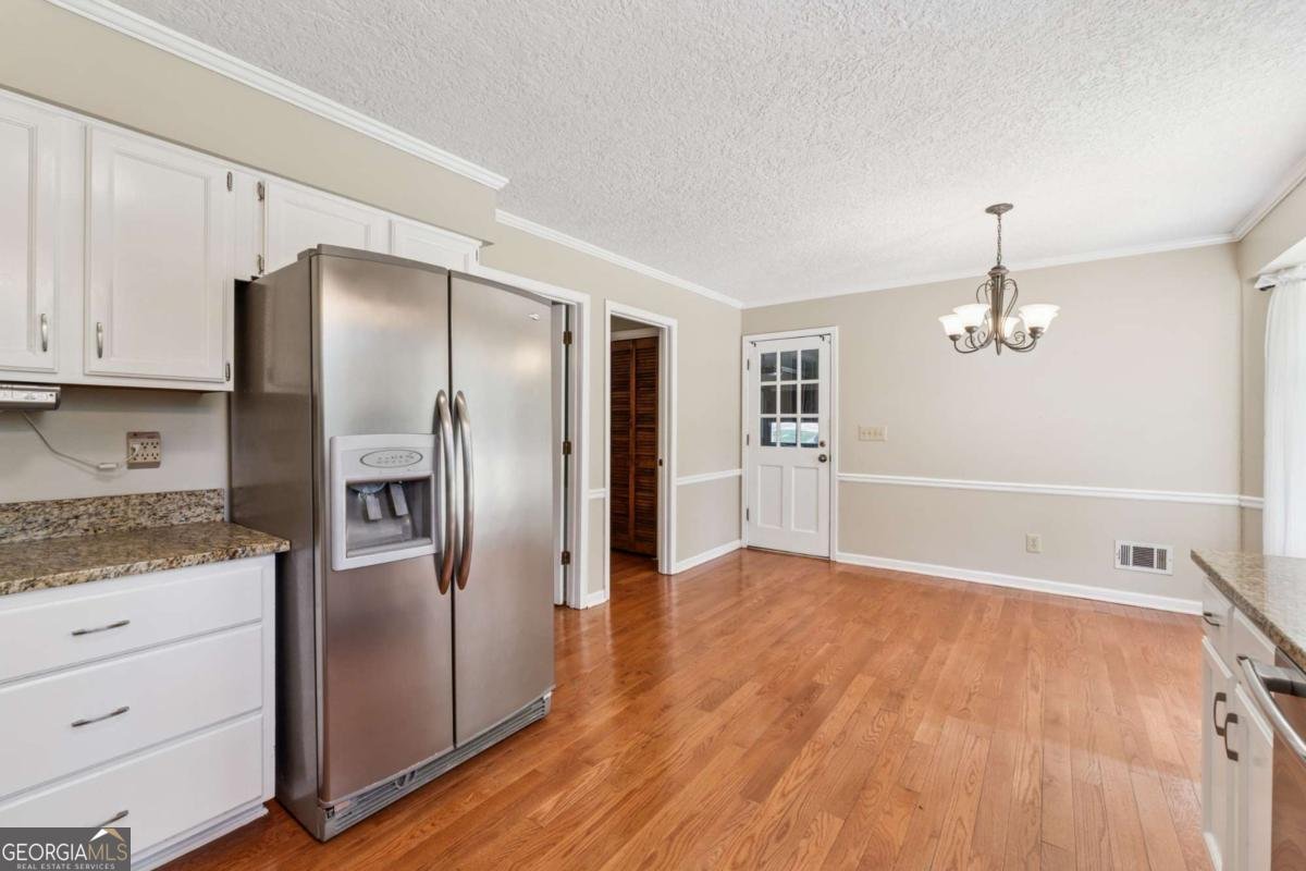 3835 THORNHILL Drive Lilburn - 17