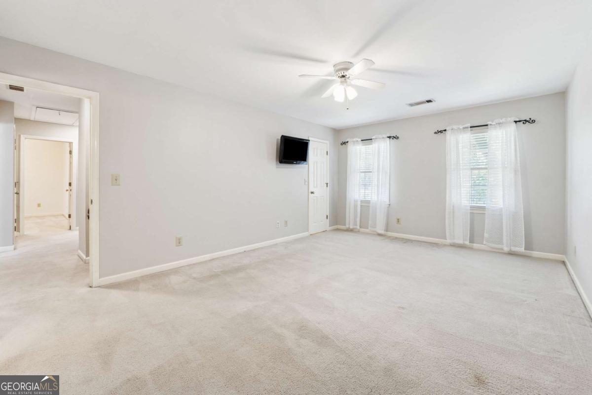 3835 THORNHILL Drive Lilburn - 23