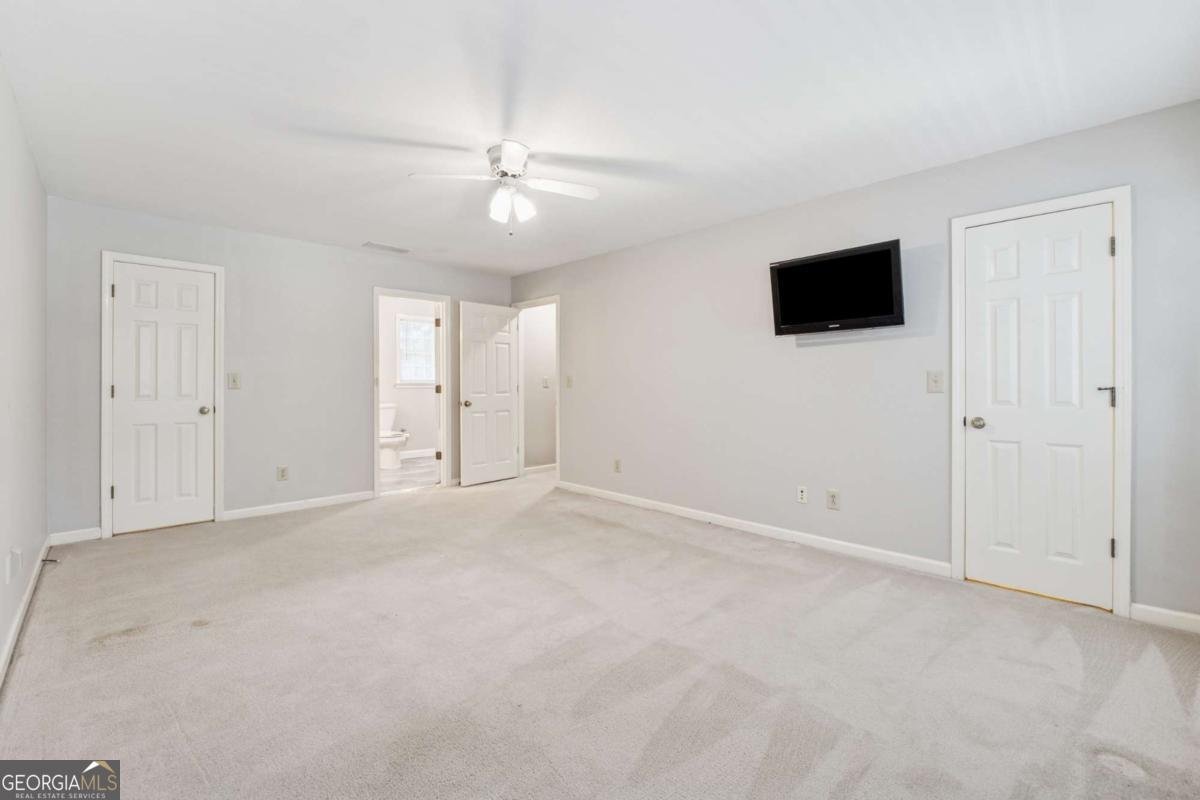 3835 THORNHILL Drive Lilburn - 24