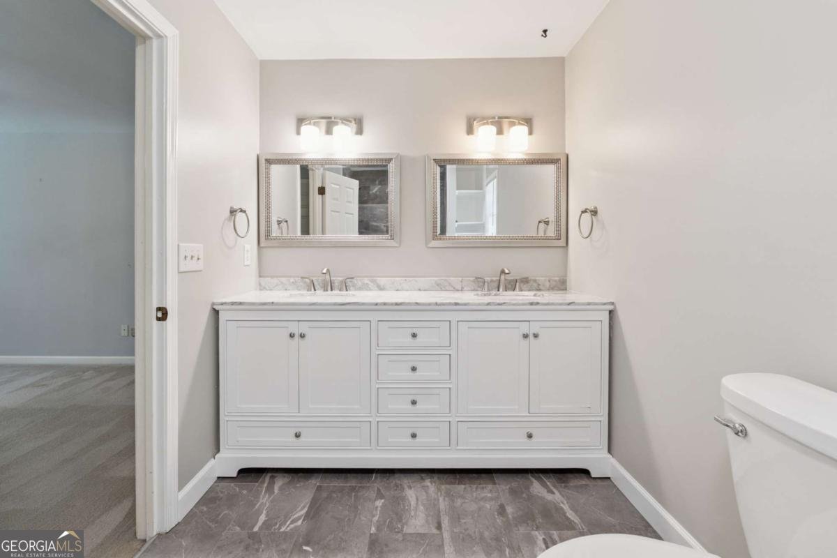 3835 THORNHILL Drive Lilburn - 25