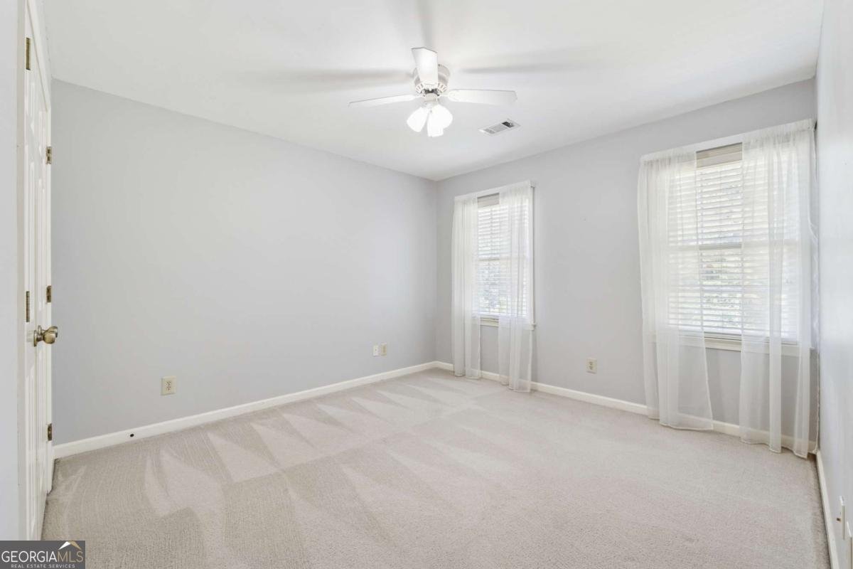 3835 THORNHILL Drive Lilburn - 31
