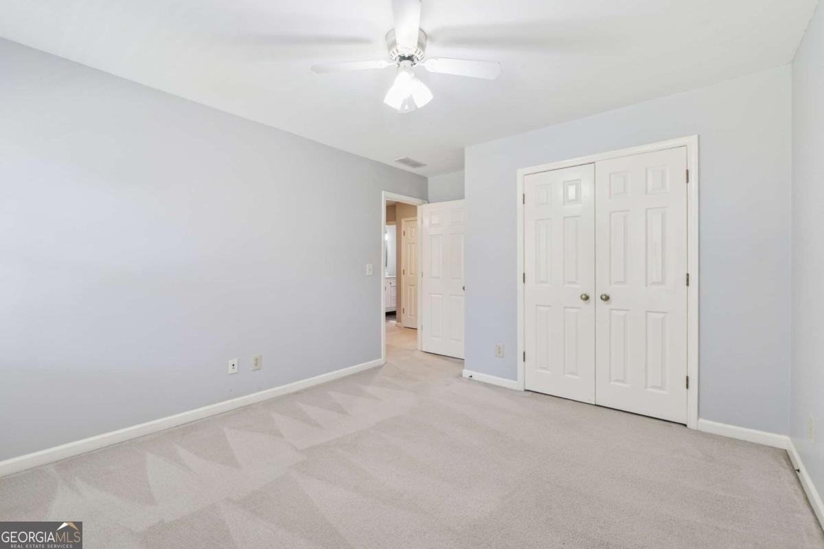 3835 THORNHILL Drive Lilburn - 32
