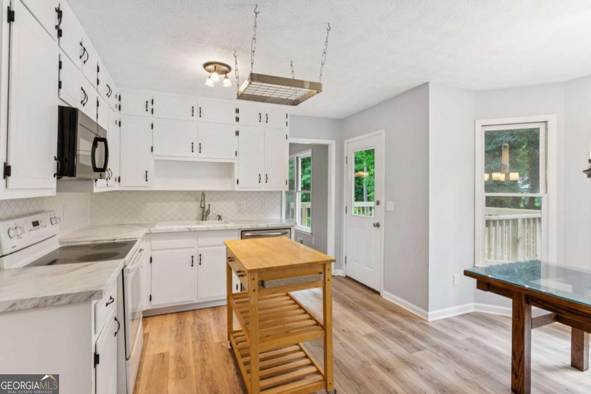 658 Slew Avenue Lawrenceville - 12