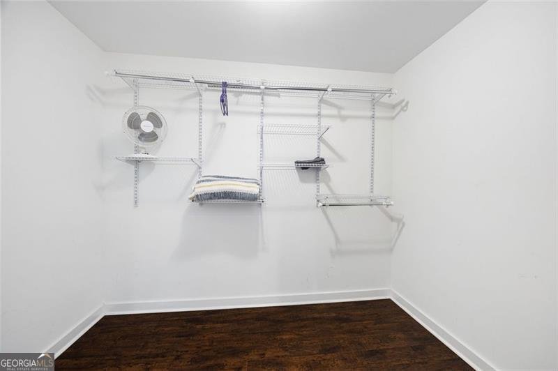1463 MACKLONE Atlanta - 27