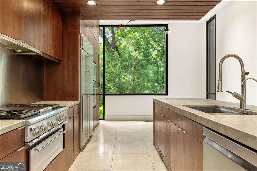 2105 Fairhaven Circle Atlanta - 24