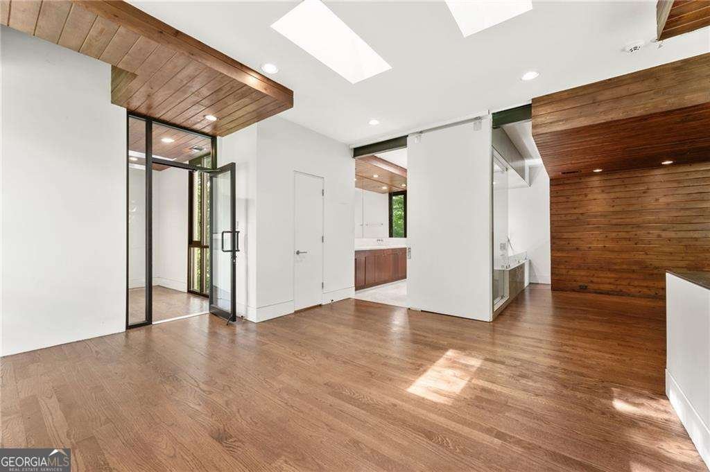 2105 Fairhaven Circle Atlanta - 28