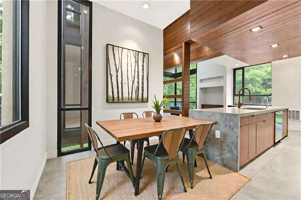 2105 Fairhaven Circle Atlanta - 3