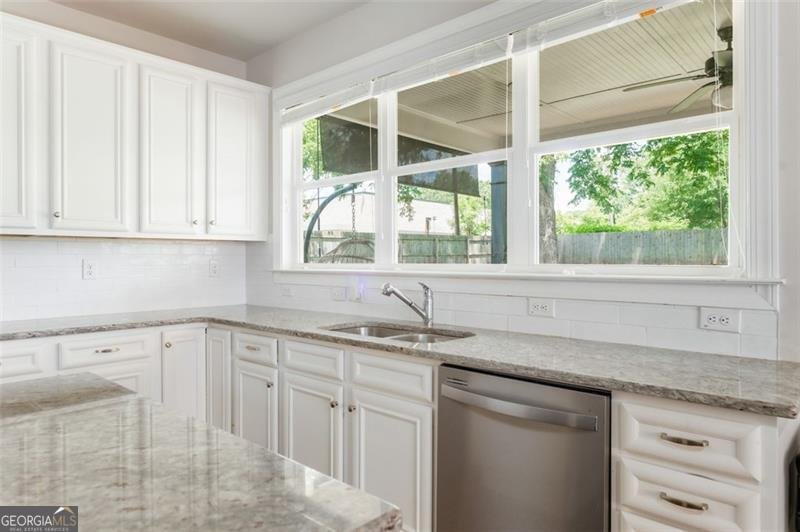 2486 EASTWOOD Drive Atlanta - 12