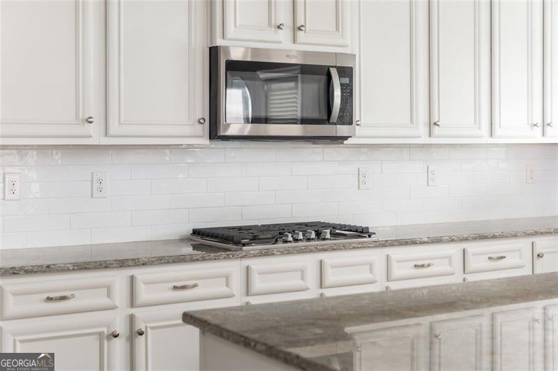 2486 EASTWOOD Drive Atlanta - 13