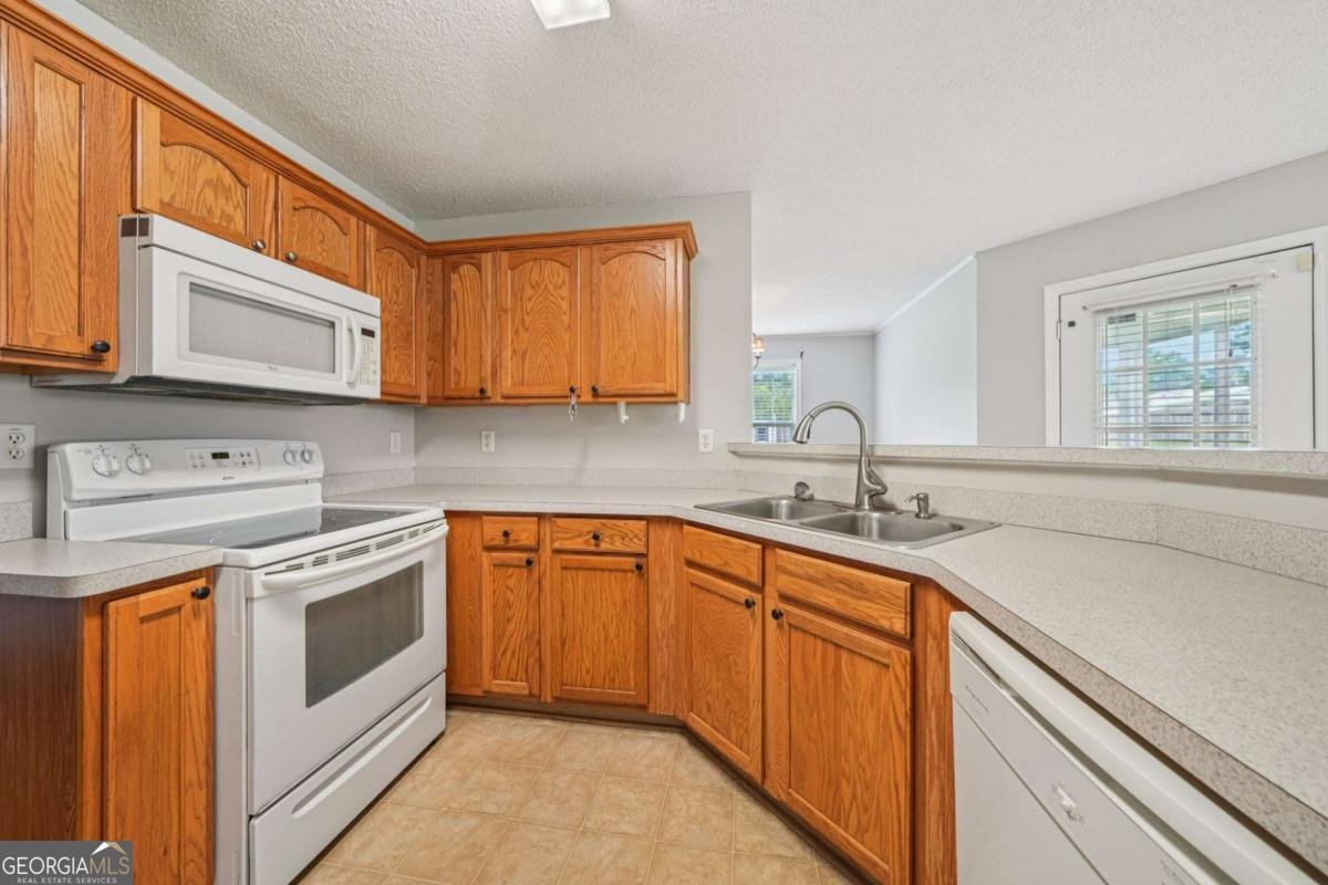 237 Raventree Lane Griffin - 13