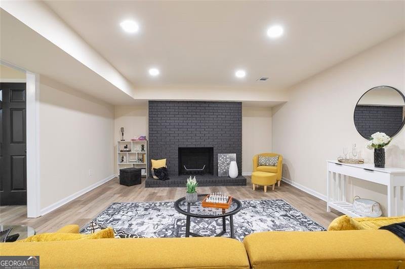 300 SADDLE CREEK Lane Roswell - 33