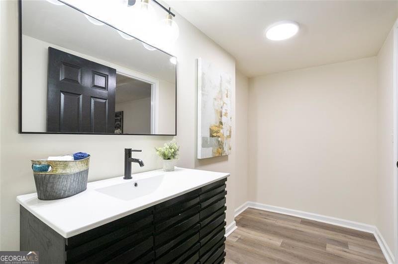 300 SADDLE CREEK Lane Roswell - 38