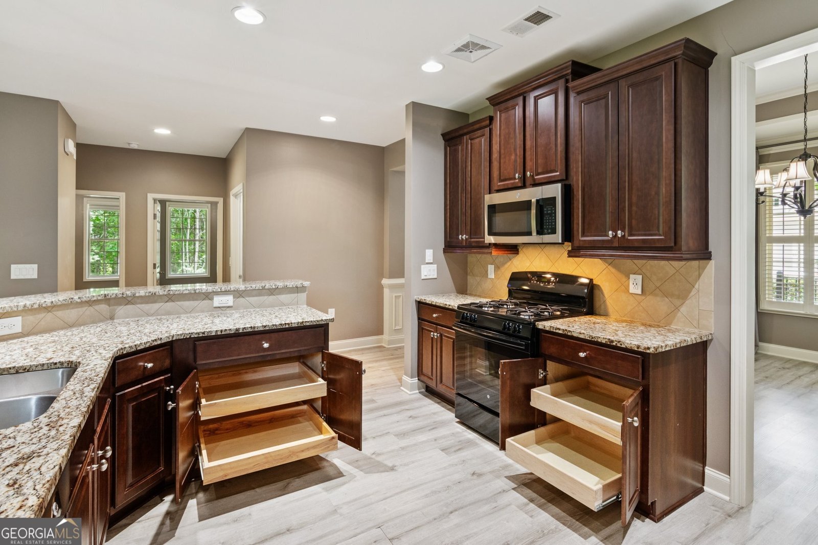 328 Shade Tree Circle Woodstock - 16