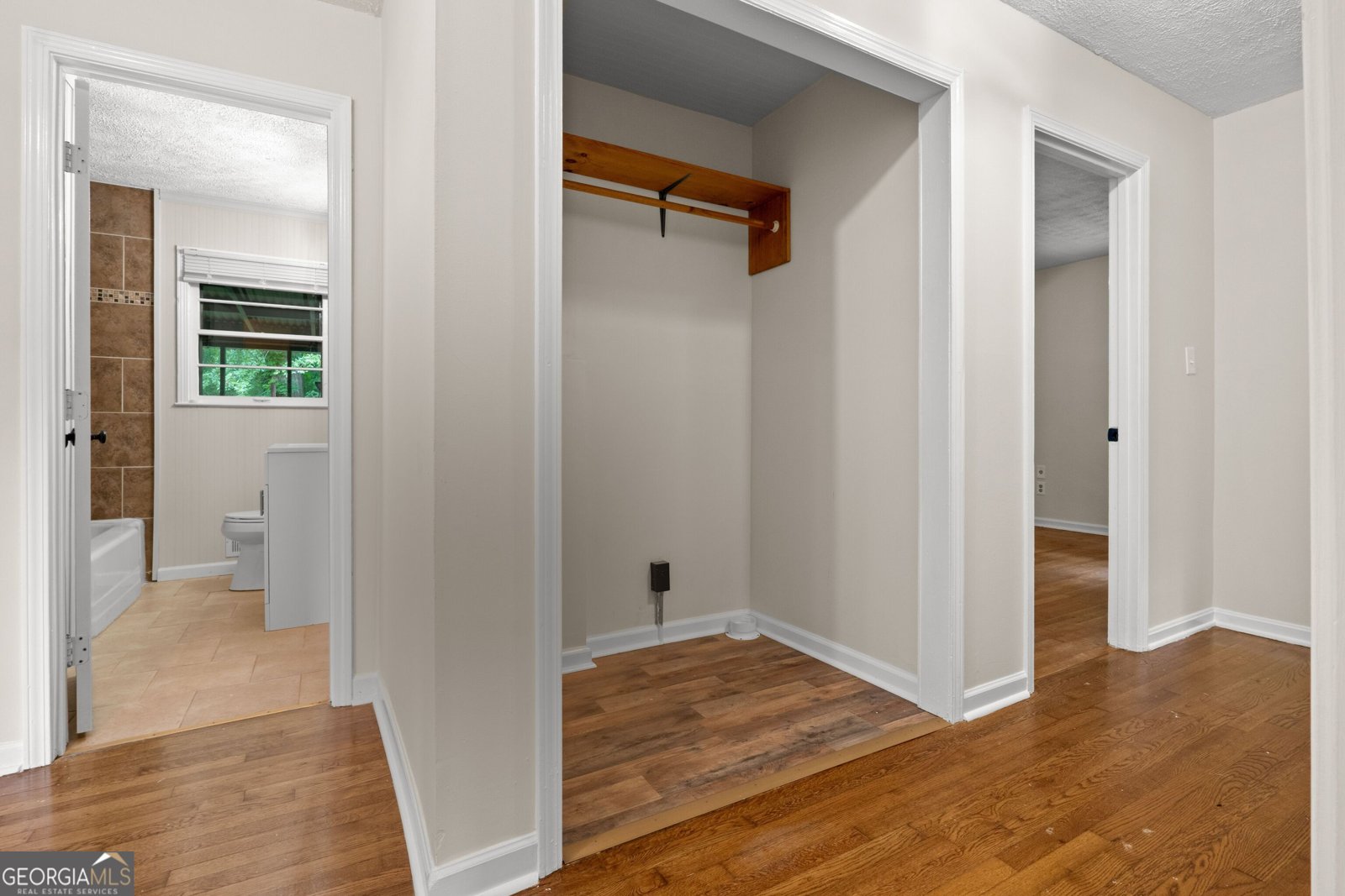 3888 3888 Lindley Circle Powder Springs - 3