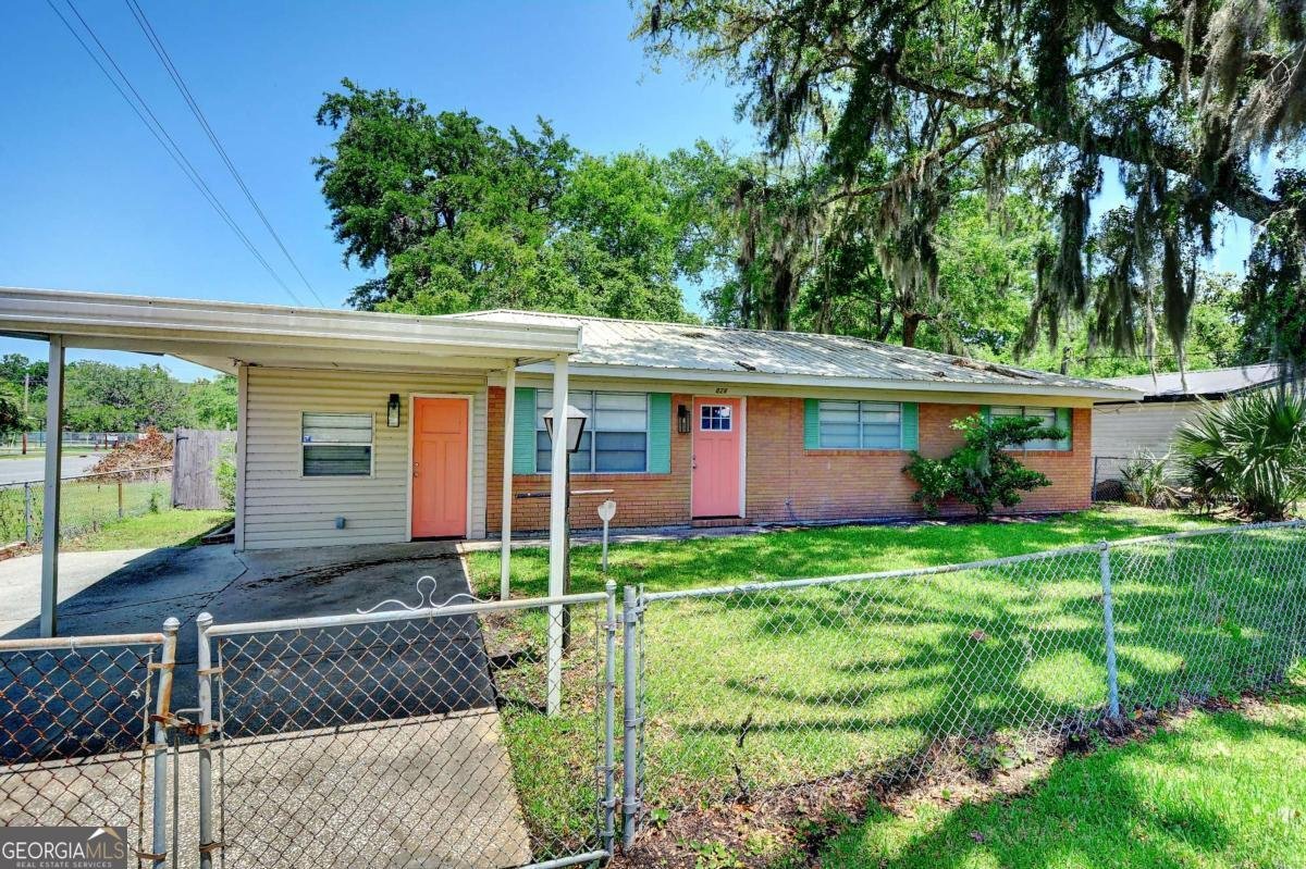 828 Lee Street Brunswick - 2