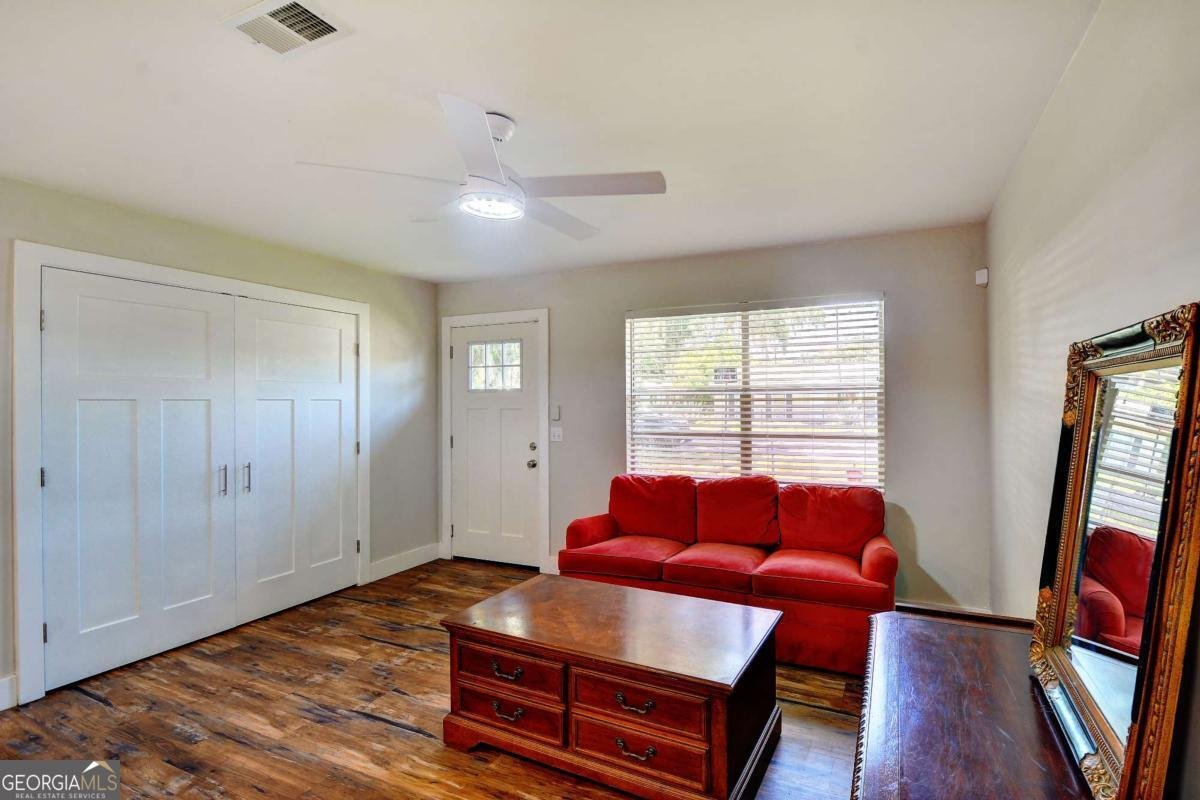828 Lee Street Brunswick - 4