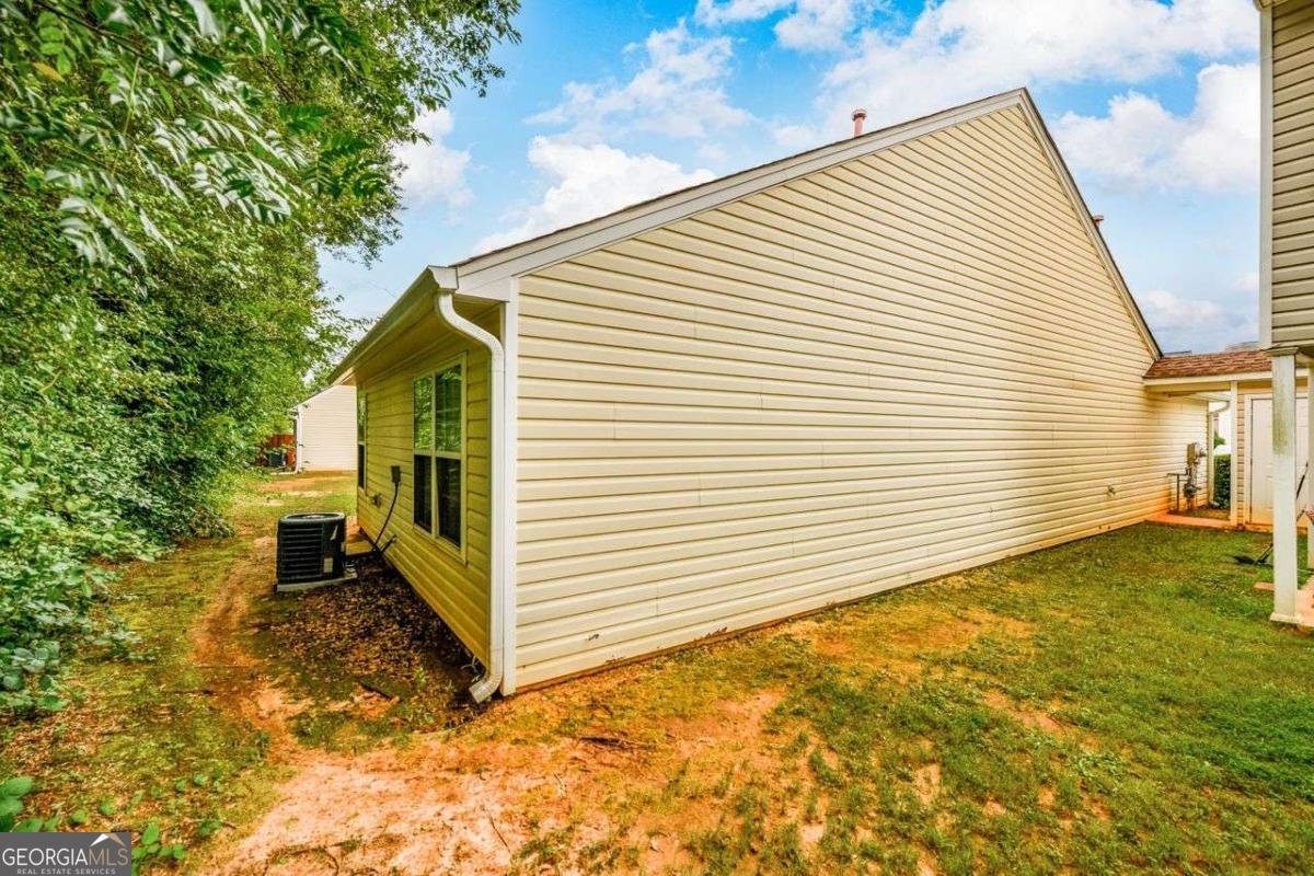 455 Lakeside Circle Covington - 27