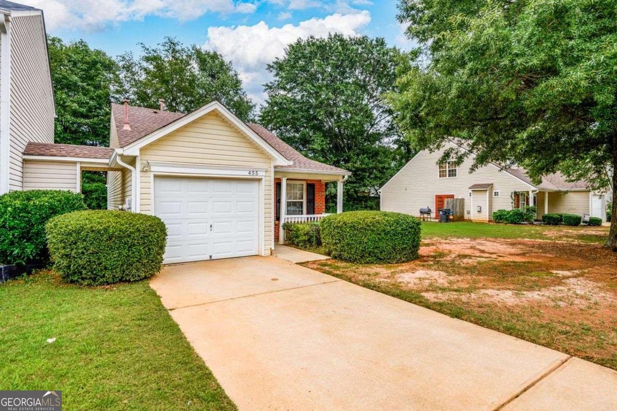 455 Lakeside Circle Covington - 29