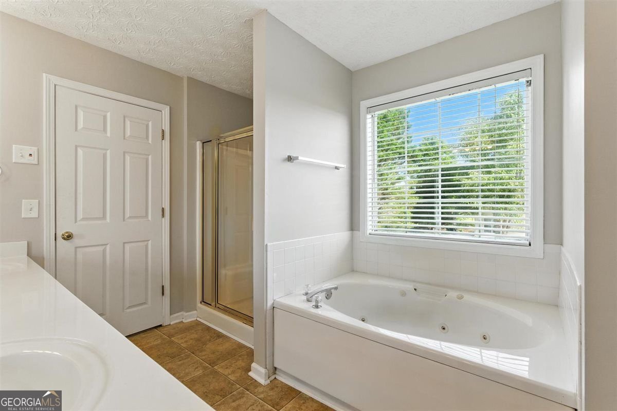 150 Crestworth Xing Powder Springs - 21