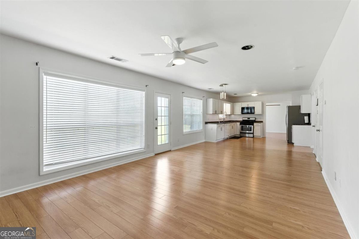 150 Crestworth Xing Powder Springs - 7