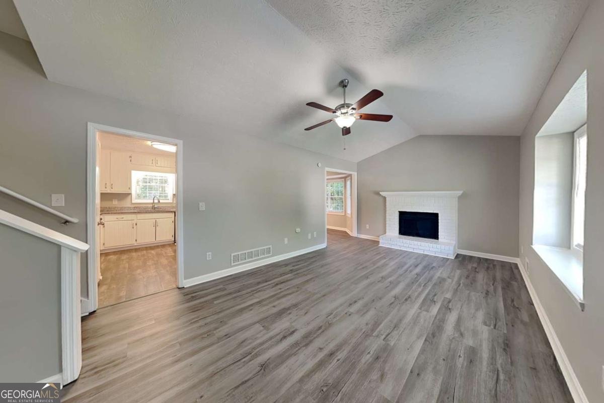 1011 Darvin Lane Kennesaw - 2
