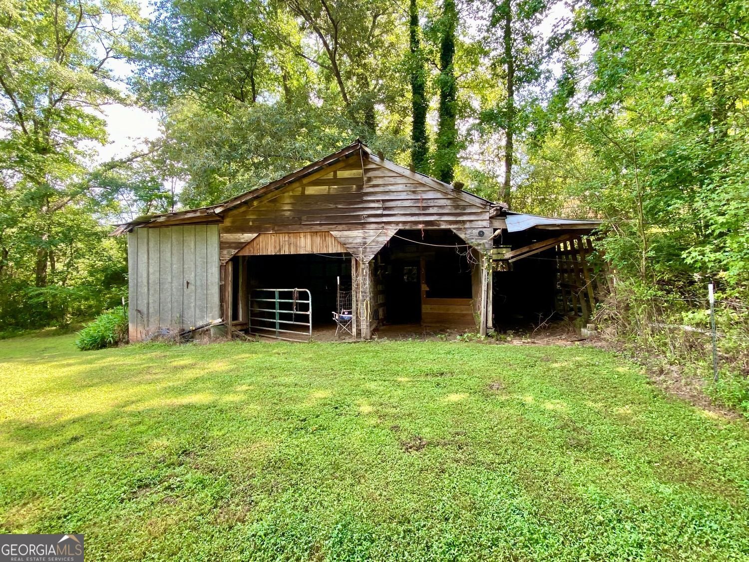 7680 Banks Mill Road Road Douglasville - 36