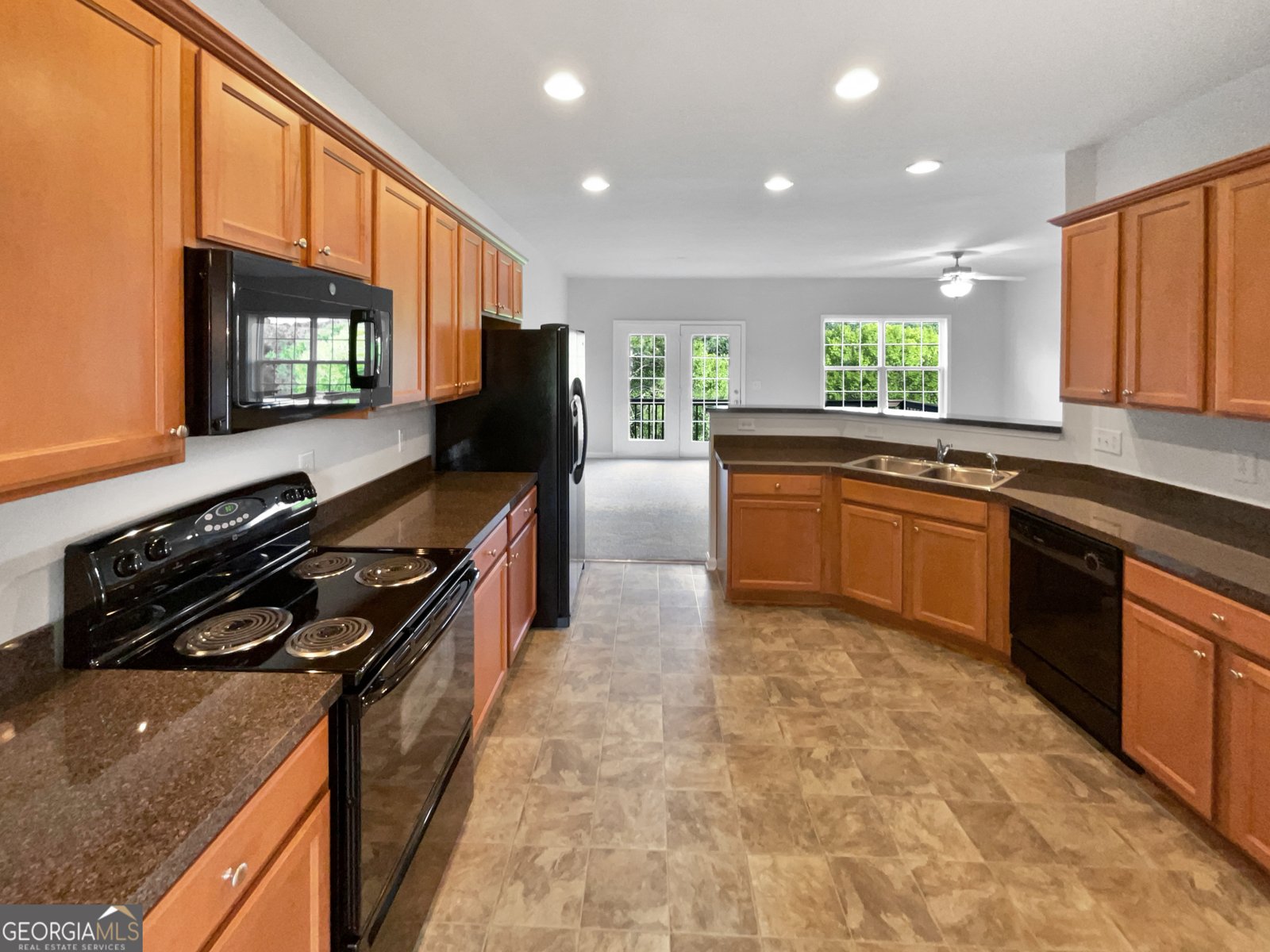 2438 Suwanee Pointe Drive Lawrenceville - 6