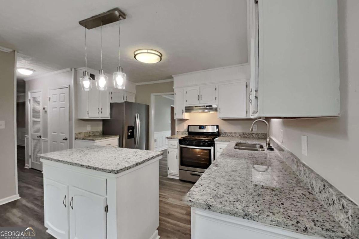 650 Lake Forest Court Roswell - 5