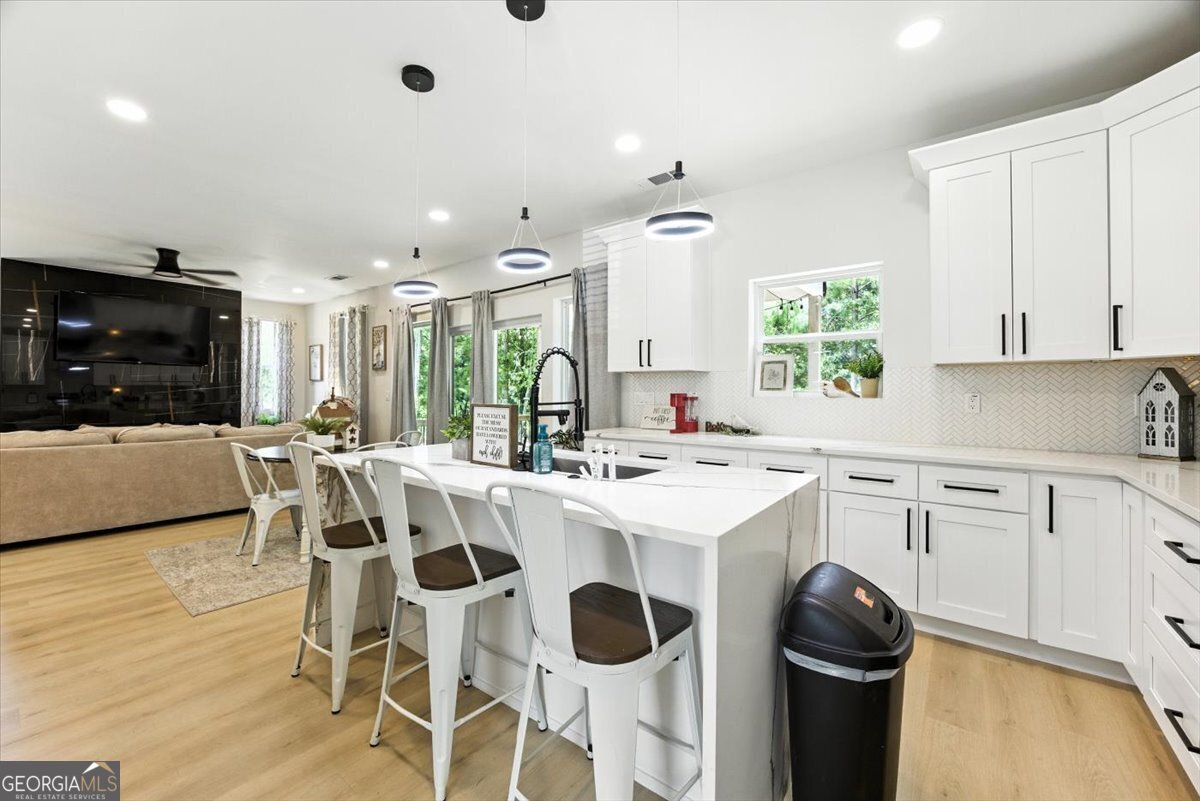 100 100 Lakeside Drive Forsyth - 13