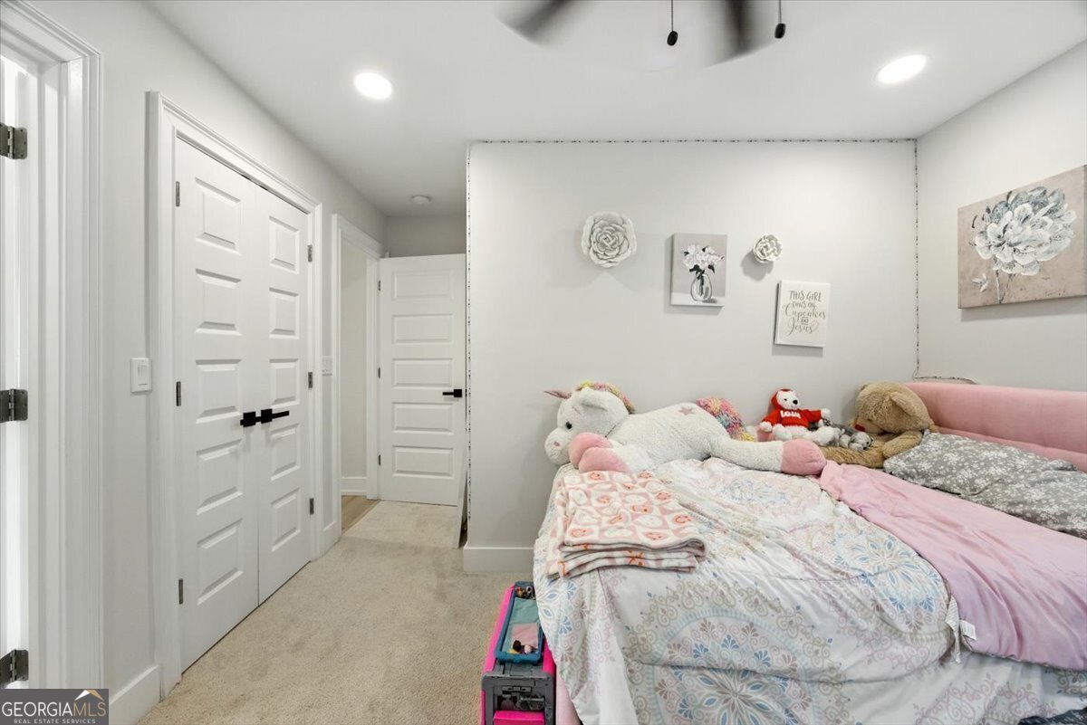 100 100 Lakeside Drive Forsyth - 22