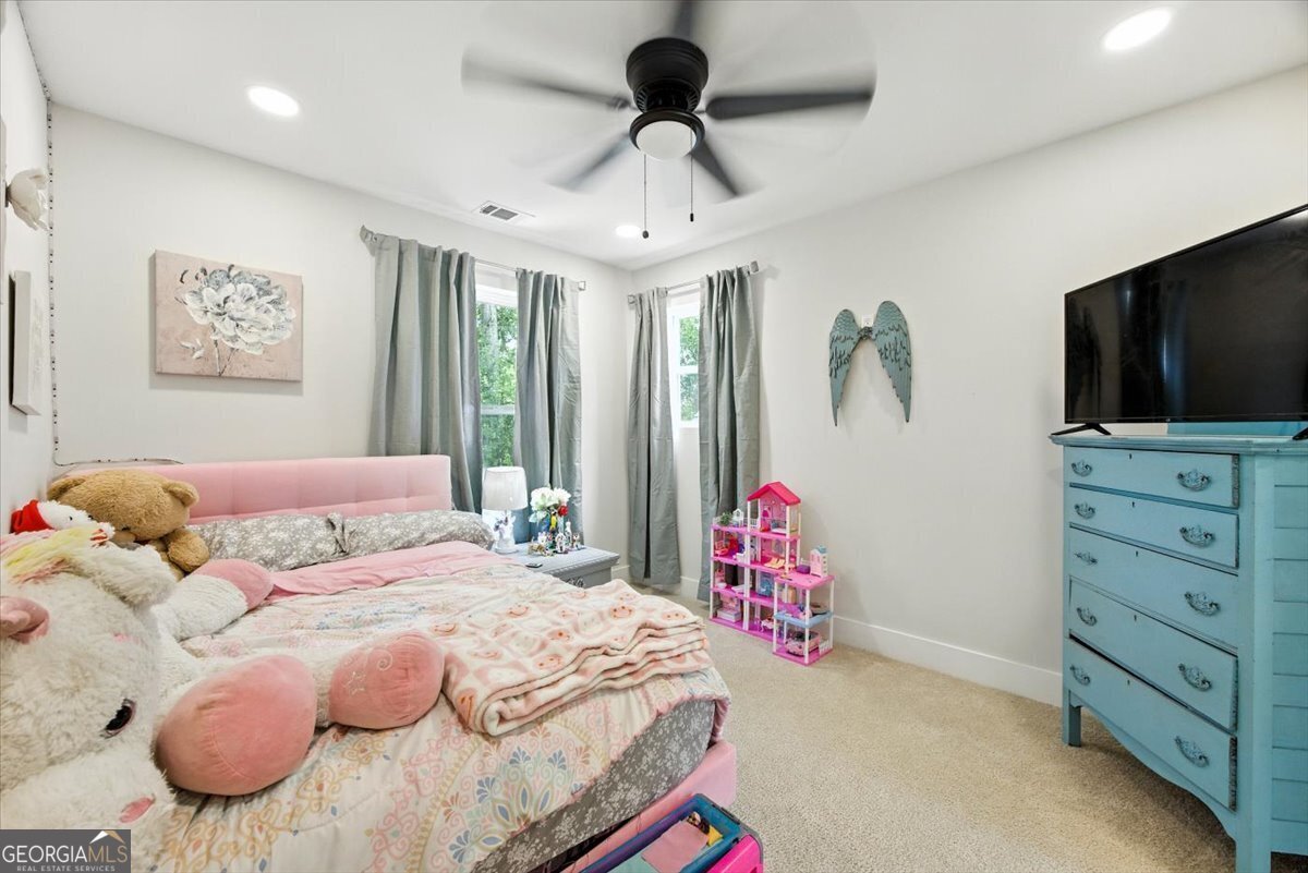 100 100 Lakeside Drive Forsyth - 23