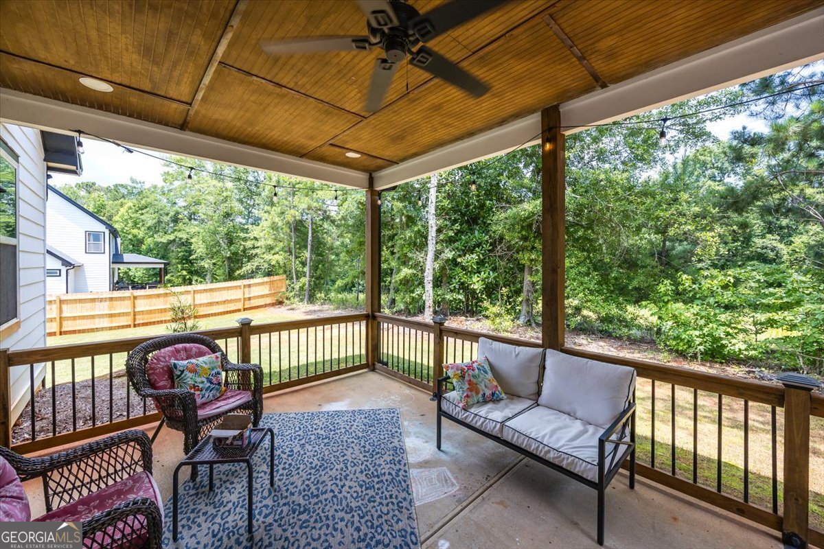 100 100 Lakeside Drive Forsyth - 24
