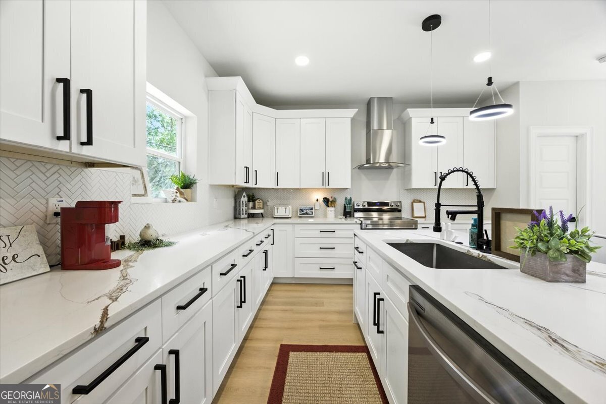 100 100 Lakeside Drive Forsyth - 9