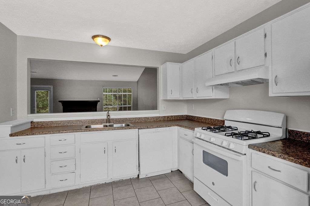 1234 Wellhouse Walk Stone Mountain - 16