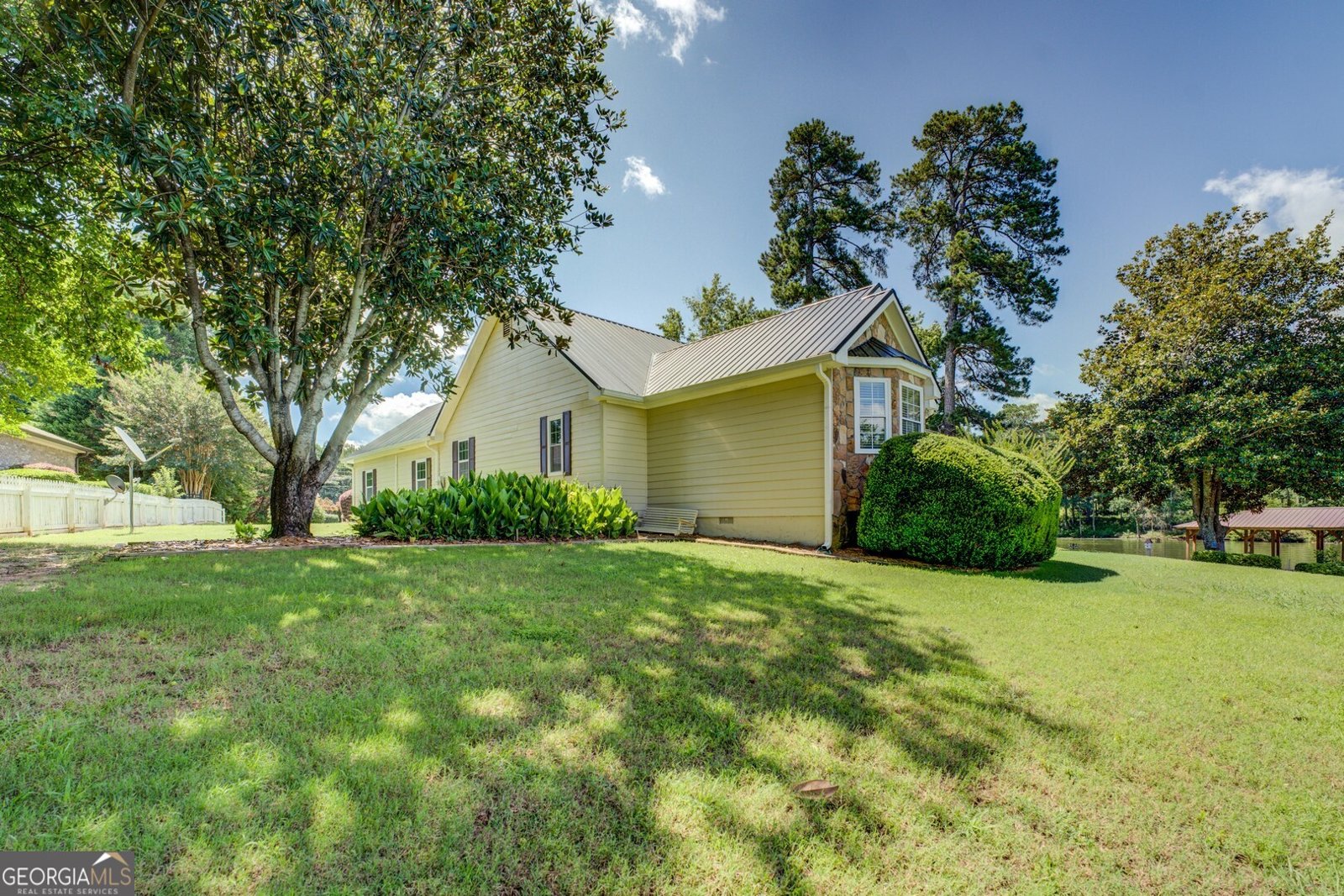 8950 Jackson Lake Road Monticello - 77