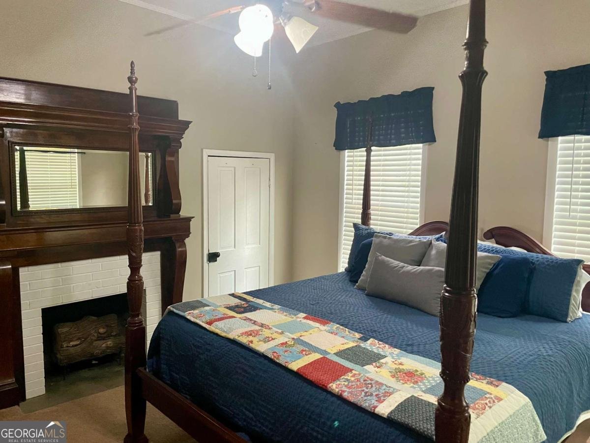 512 Main Street Collins - 15